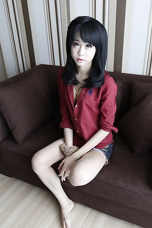 19yo busty Thai shemale nonnude striptease for white tourist