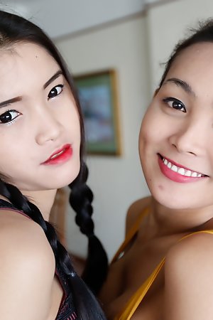 Threesome with two shy Thai ladyboys and tourist and shemales get a facial