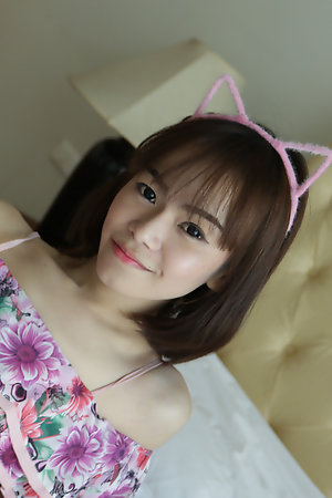 19 year old Thai ladyboy strips and blows white cock